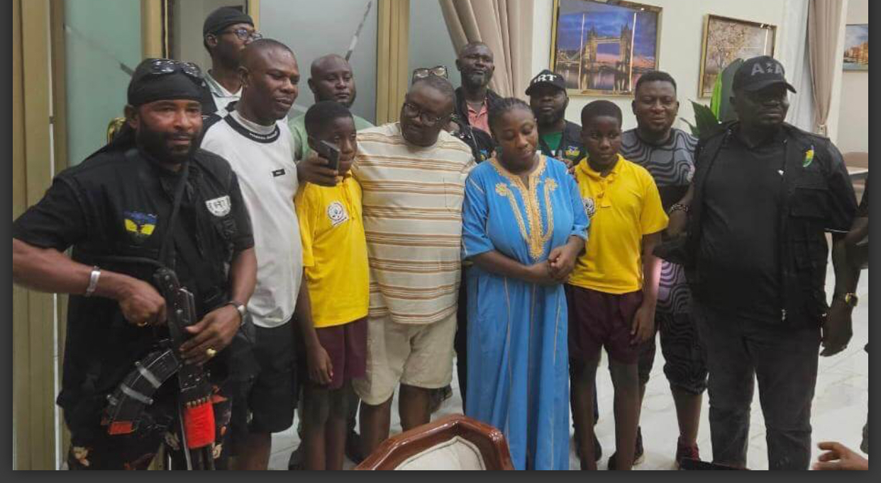 Adelabu Family Reacts As Kidnapper Falls From Roof During Rescue Operation
