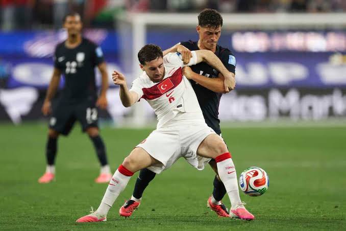 Türkiye Defeat USA to Finish Top of Group at FIFA World Cup