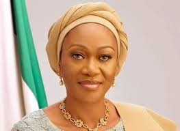 Nigerians Slam First Lady Remi Tinubu Over Akara, Roasted Corn Business Advice