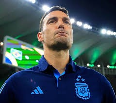 Argentina Coach Lionel Scaloni on the "Uncomfortable" Reality of Managing Messi
