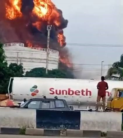 Panic in Lagos as Fire Guts Major Fuel Terminal in Apapa