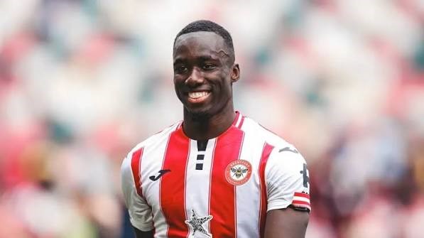 Brentford Sign Michael Kayode on Long-Term Deal Until 2032