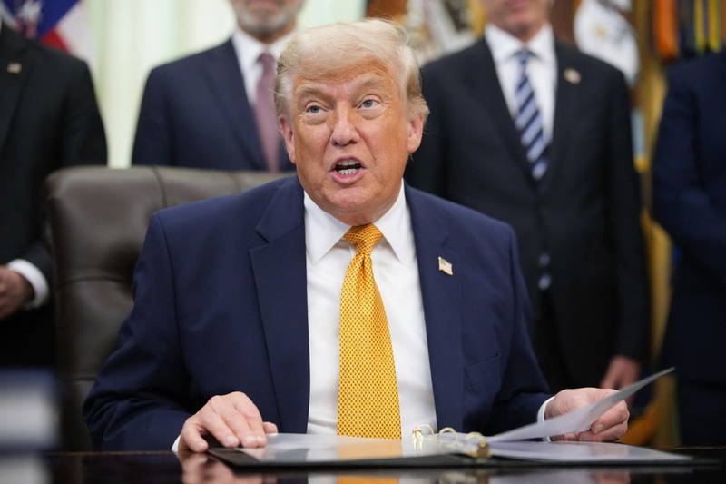US Expands Sanctions Targeting Iran Oil, Cryptocurrency Networks