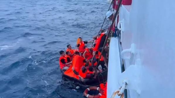23 Missing After Vietnamese Ship Sinks in South China Sea