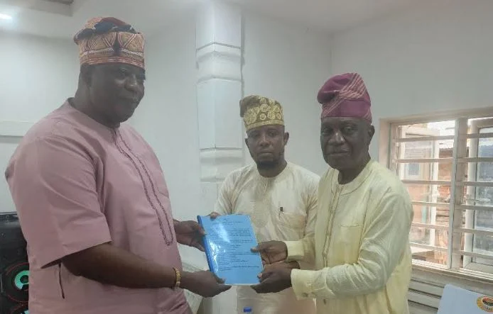 Awujale: Fusengbuwa Ruling House Removes Three Leaders Over Alleged Fraud