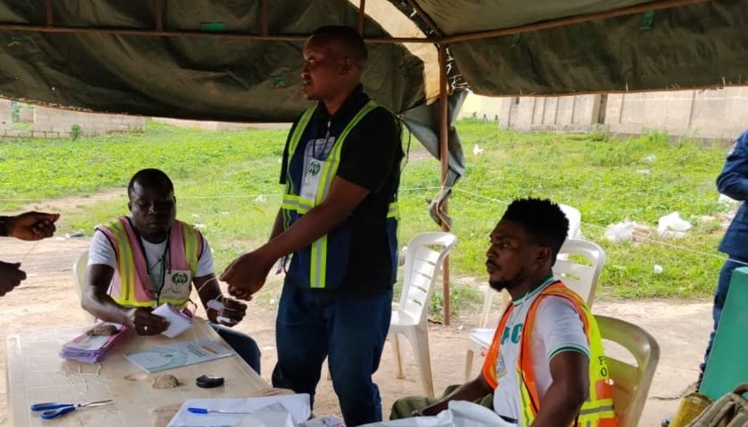 Osun Poll: Suspected APC Agents Allegedly Block Counting of Accord Votes at Oyetola’s Polling Unit