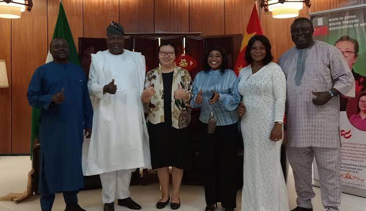 Nigerian traders seek China’s support for cataract outreach, AI training