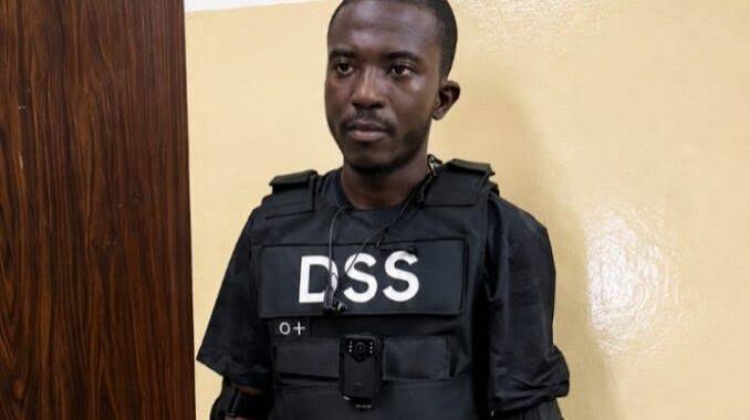 DSS Nabs Fake Operative Extorting Abuja Motorists with Toy Gun