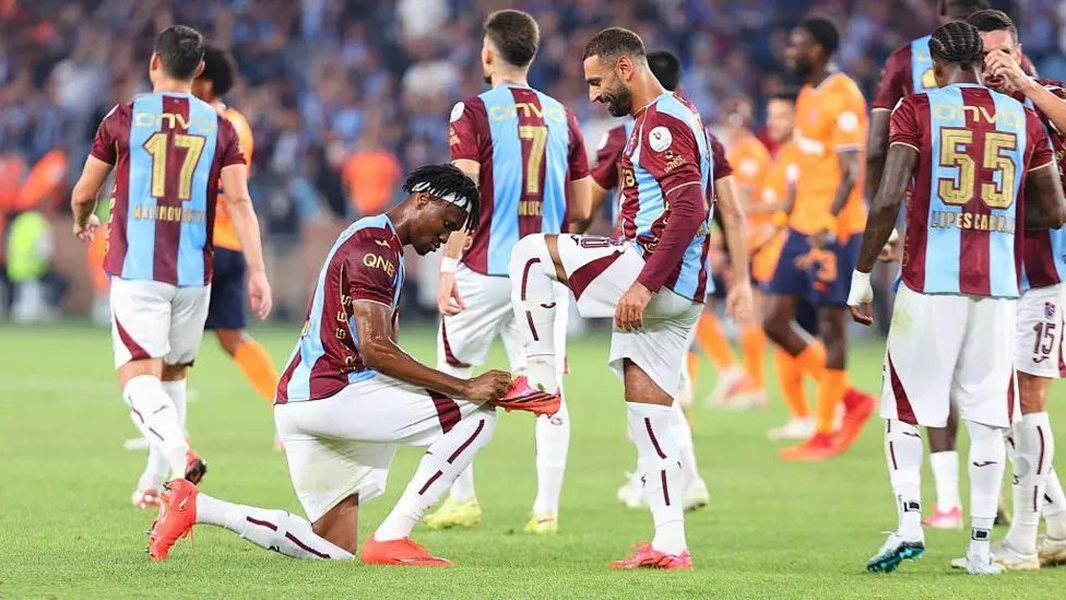 Salah Scores Brace as Trabzonspor Beat Istanbul Basaksehir 2-1