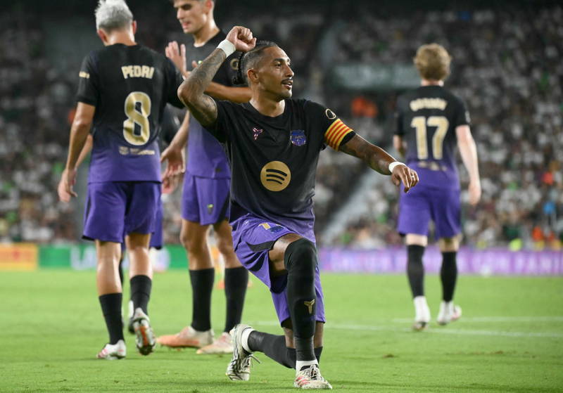 Barcelona Thrash Elche 5-0 in La Liga Opener