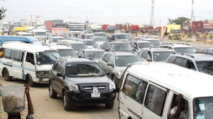 Trailer Crash Causes Gridlock on Lagos-Ibadan Expressway