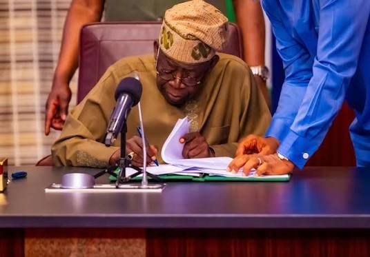 How Students Can Win FG’s ₦365m National Laureate Prize