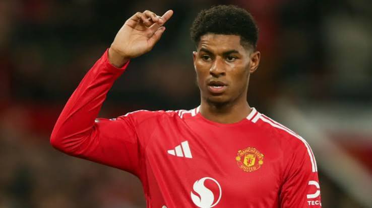 Rashford Substituted After Feeling Discomfort, Carrick Says