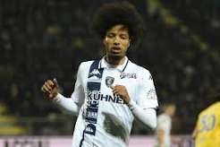 Ebuehi Trains With FC Twente After Empoli Exit