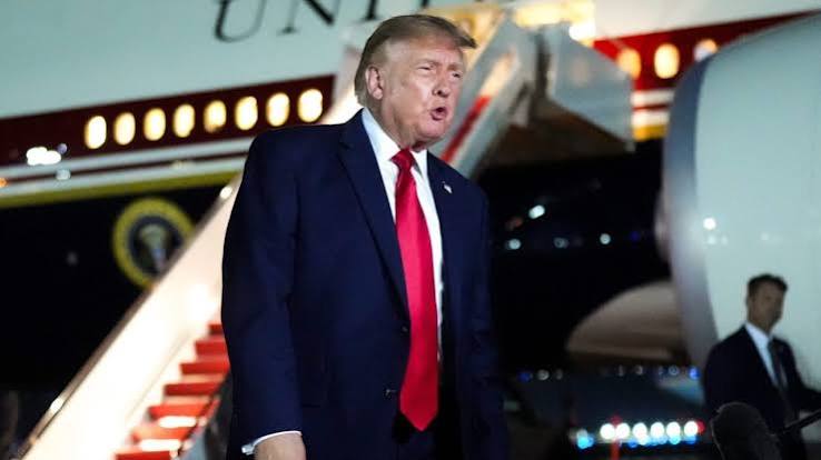 Trump Cuts Short Camp David Weekend, Returns to White House Amid Middle East Tensions