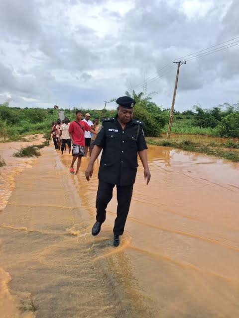 Police Rescue Seven Students, Two Adults In Anambra Flood