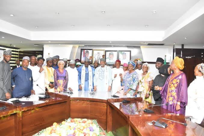 FG Launches 99-Member Farmers’ Coalition