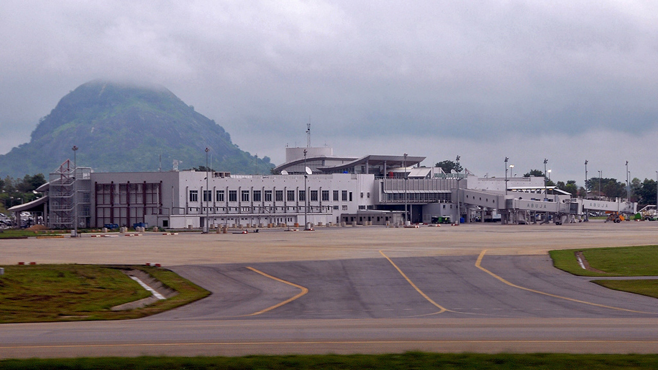 Aircraft Loses Door Mid-Air, Makes Emergency Landing in Abuja