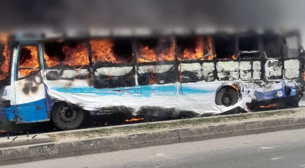 Mob Sets BRT Bus Ablaze After Motorcyclist’s Death in Lagos