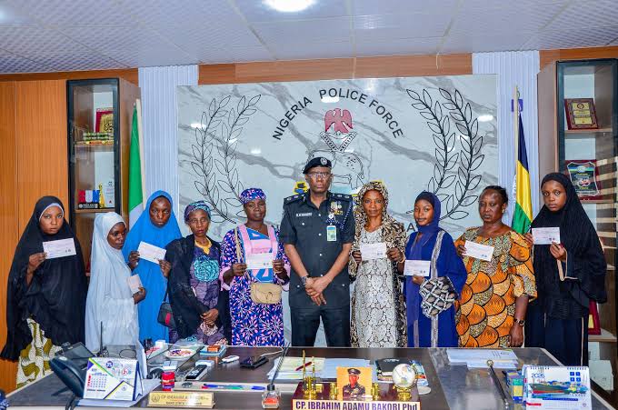 Kano Police Pay ₦7.57m Insurance Benefits to Families of 17 Fallen Officers