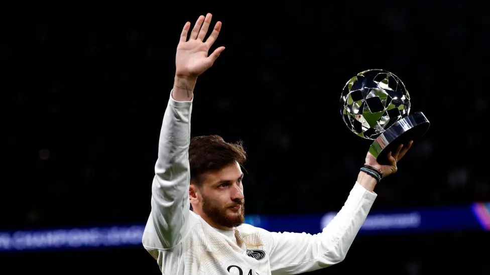 PSG Suffer Major Blow As Kvaratskhelia Faces Surgery For ACL Rupture