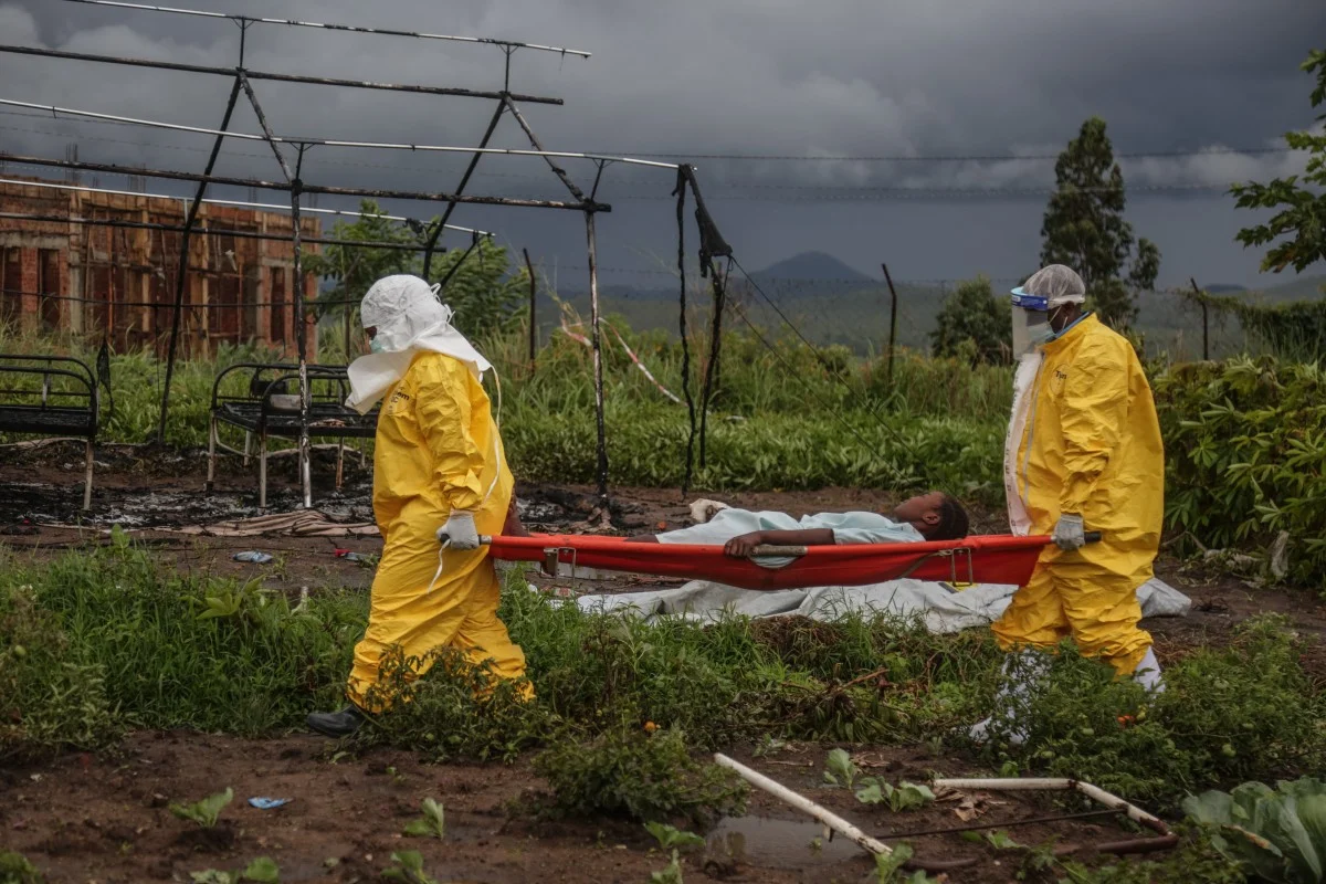Ebola: FG Intensifies Border Screening, Orders Isolation for High-Risk Travellers