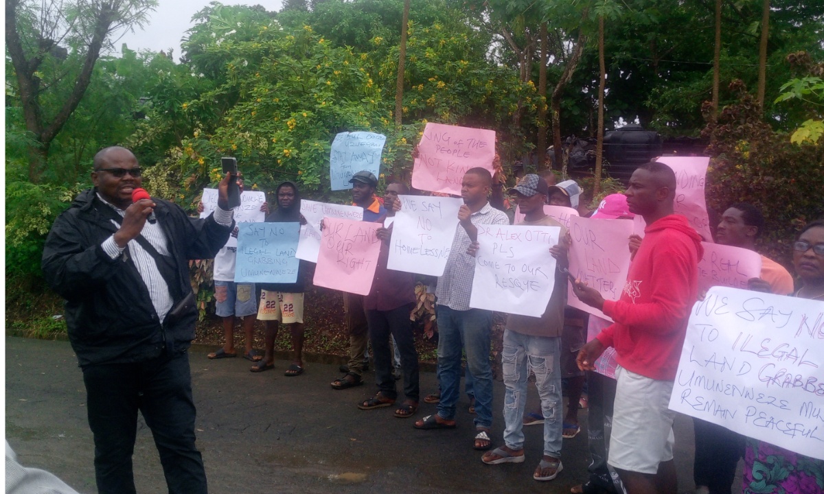 Community Protests at Abia Government House Over Alleged Land Grabbing